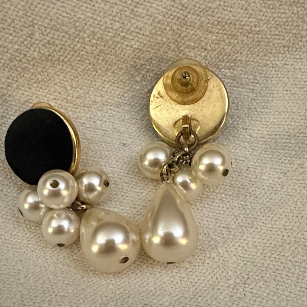 Chic Black and Pearl Cluster Earrings - Picture 2 of 3